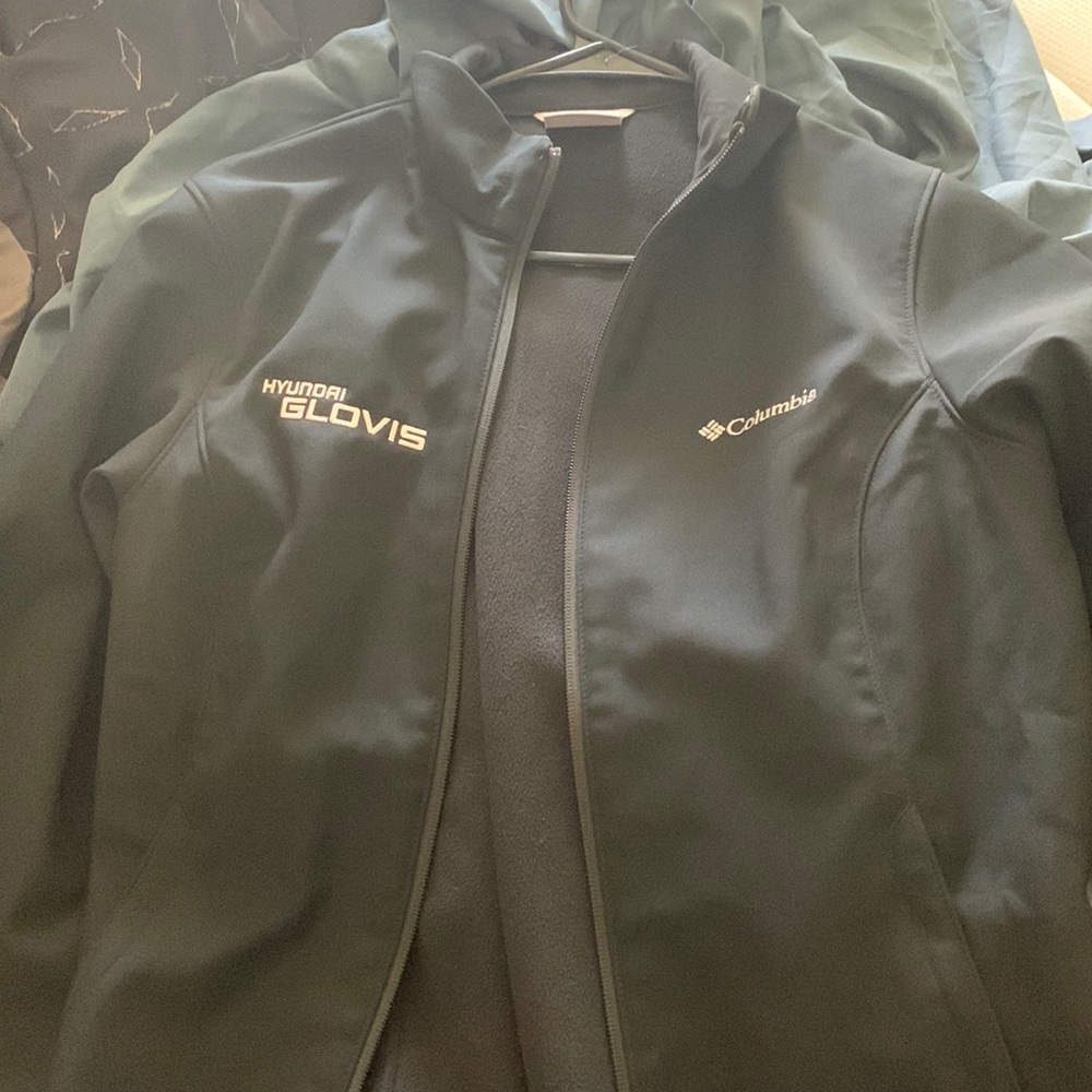 Black Columbia hyundai zip up sweater